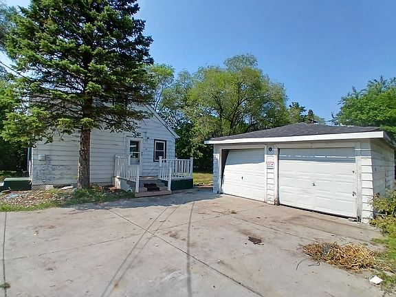 2nd image of 2331 Coon Rapids Blvd NW