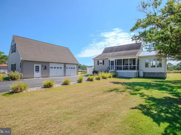 27087 Point Rd, Princess Anne, MD 21853