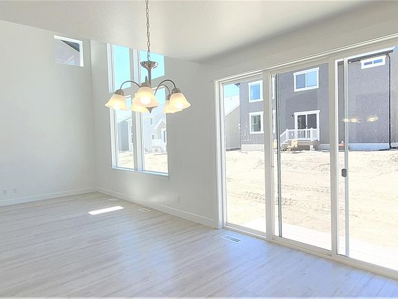 5th image of 109 N Granite Park Dr