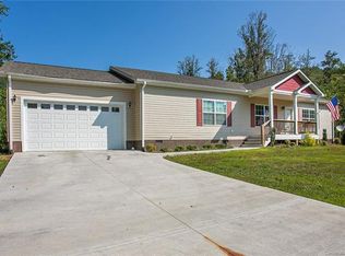 28 Luther Cove Rd, Candler, NC 28715