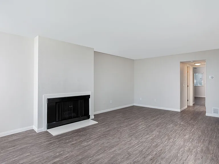 Countrywood Apartments — Photo 28