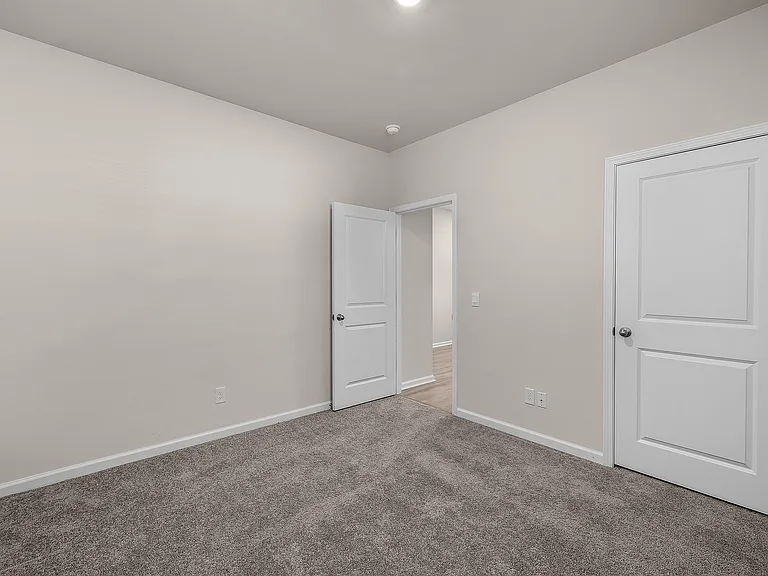 84 Woodford Reserve Dr — Photo 13