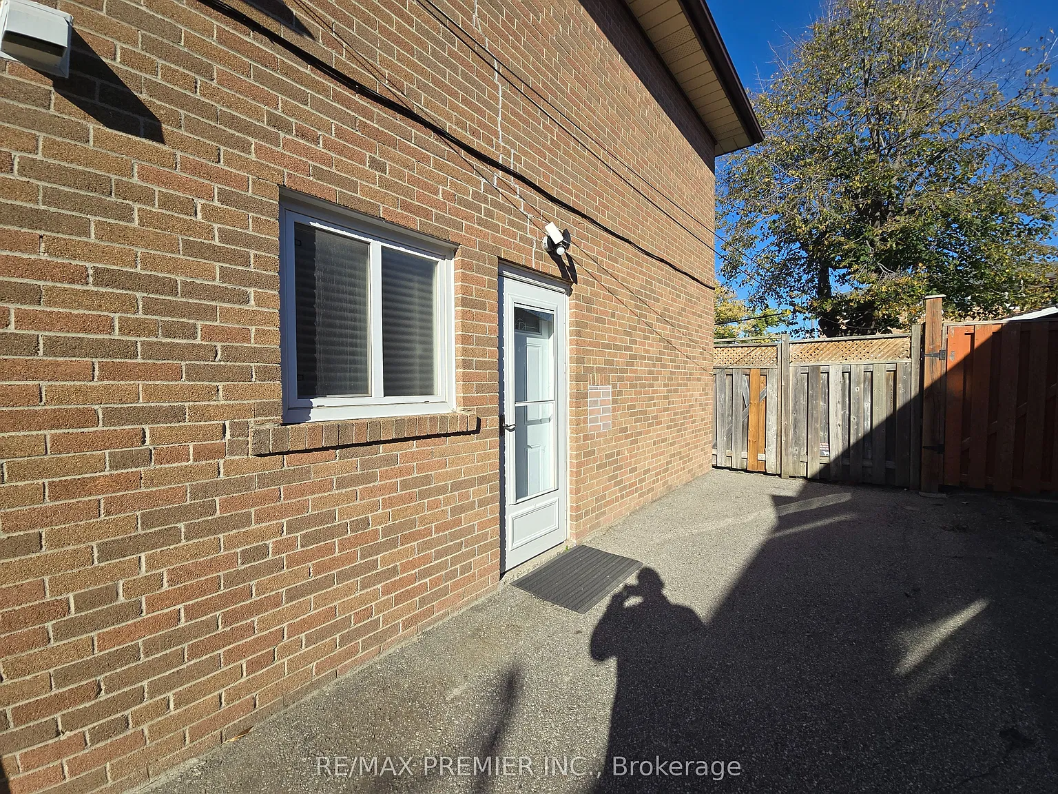 2 bed, $2,200 — Photo 2