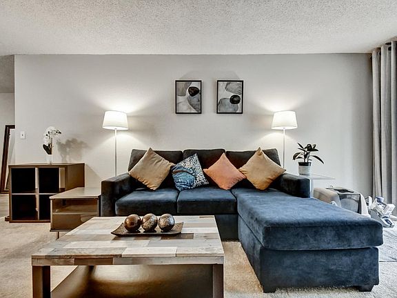 4th image of 377 Mandarin Dr APT 305