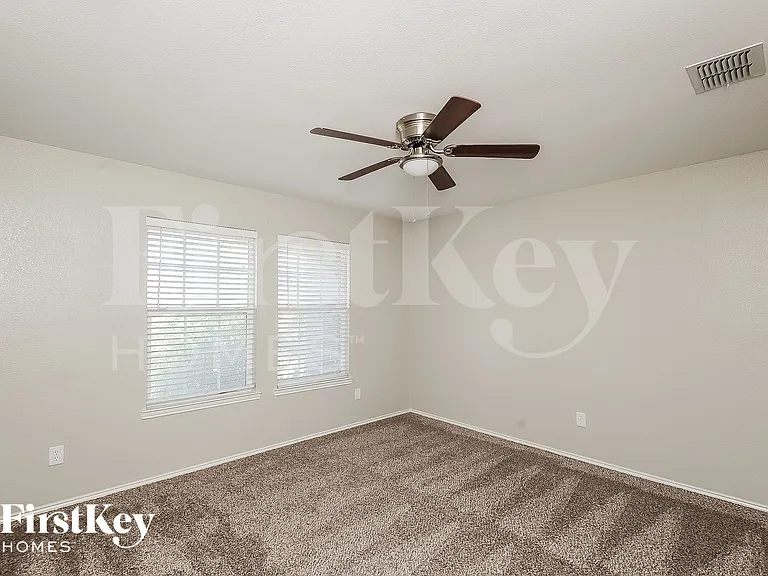 4516 Mountain Oak St — Photo 10