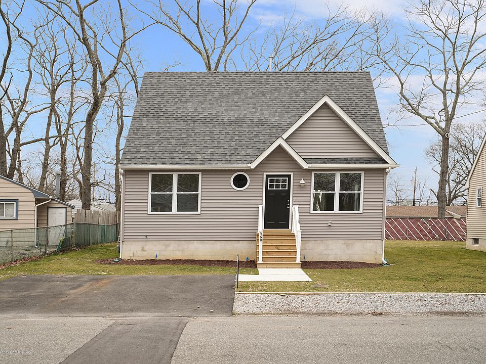 1st image of 569 Sica Ln