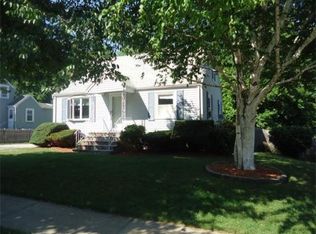 9 Winnegance Ave, Peabody, MA 01960