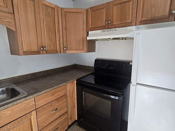 5th image of 2325 W Pensacola St APT 225