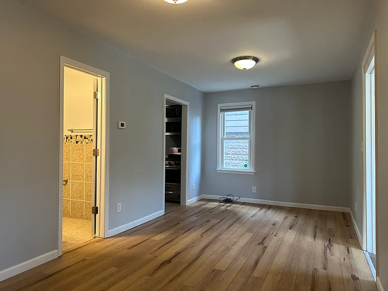 506 Tyson Pl — Photo 4