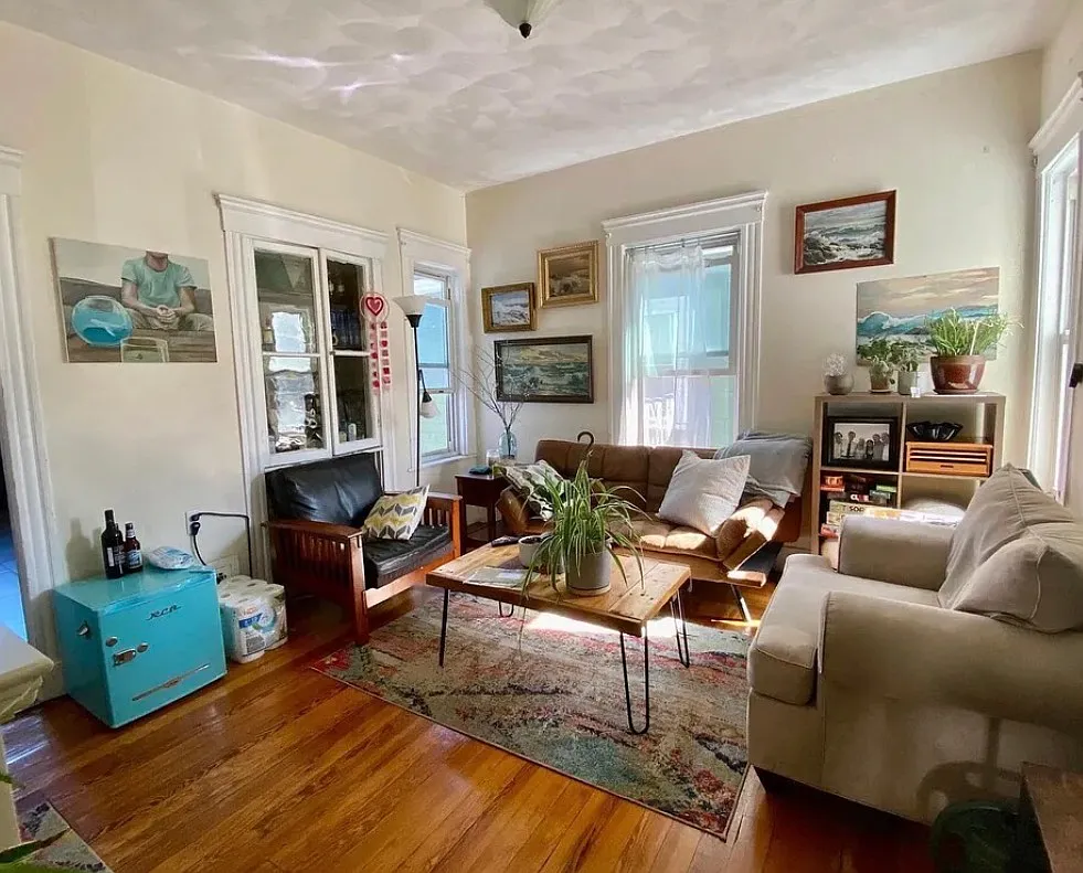 5 bed, 9999 sqft, $6,250 — Photo 4