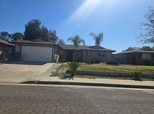 1281 E Myrtle St, Hanford, CA 93230