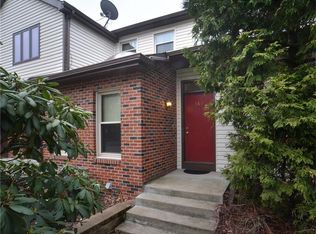 140 Spring Run Dr, Monroeville, PA 15146