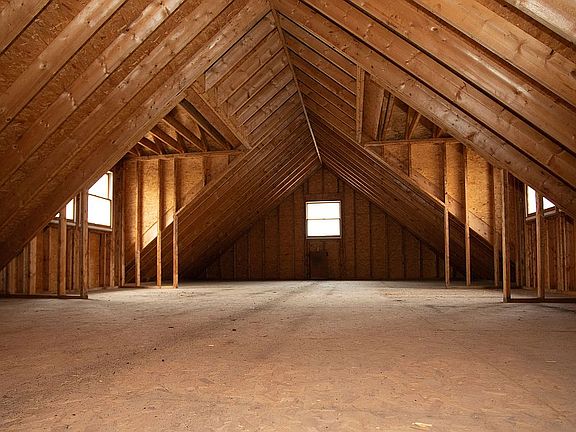 888 SQ FT ABOVE GARAGE