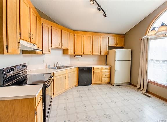 4th image of 146 Doe Trail Ln