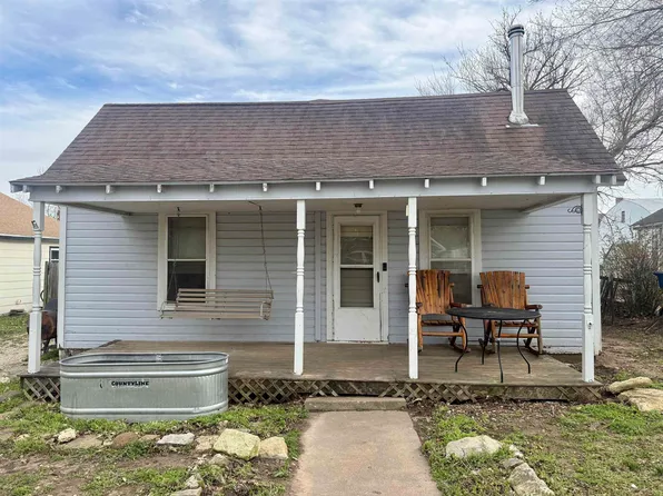321 W Violet Ave, Potwin, KS 67123