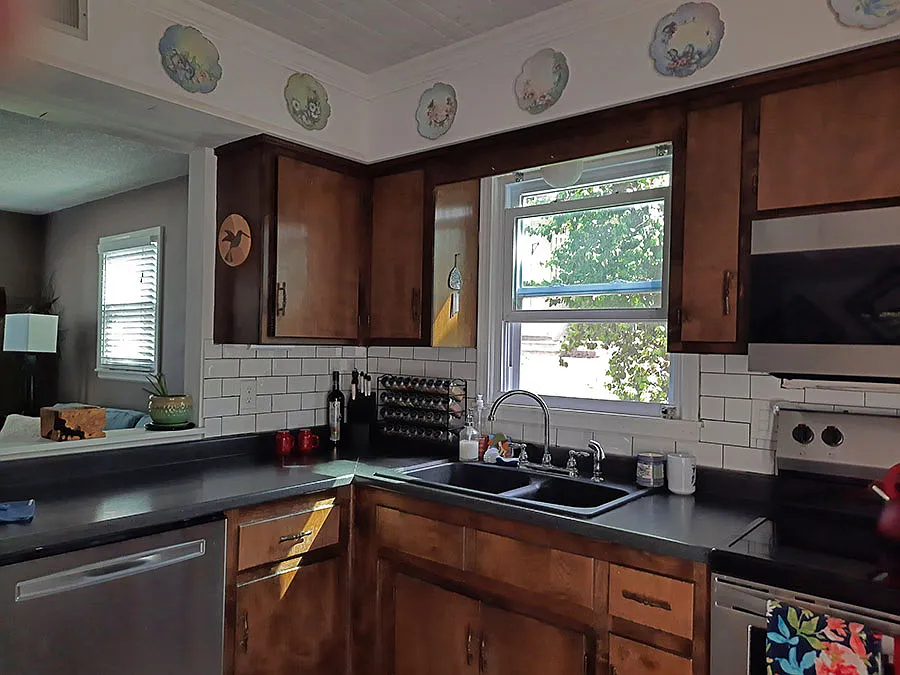 2 bed, 1.5 bath, 1100 sqft, $1,250 — Photo 2