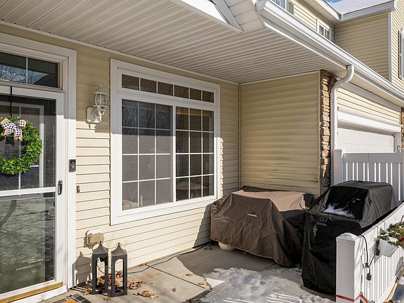 2nd image of 4811 Blaine Ave #102