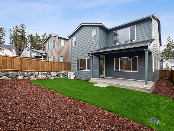 Fenced Rear Yard