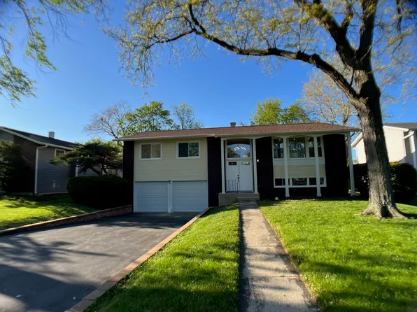 2508 Mitchell Dr, Woodridge, IL 60517