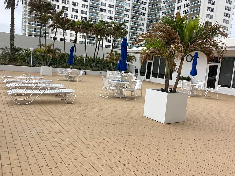 4010 Galt Ocean Dr #206 — Photo 20