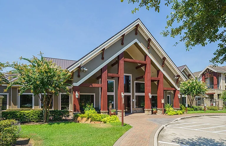Northgate Oaks Apartments — Photo 4