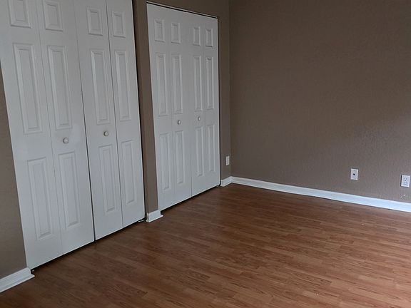 4th image of 2866 S Oasis Dr