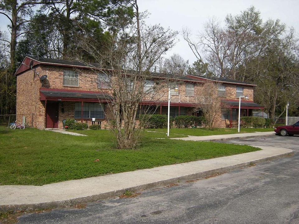 2nd image of 1104 Ellis Rd