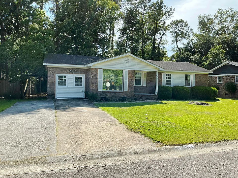 1st image of 206 Limehouse Dr