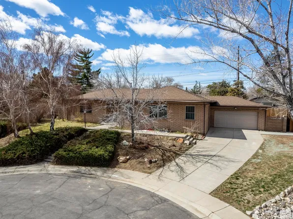 2690 Fair Cir, Reno, NV 89503
