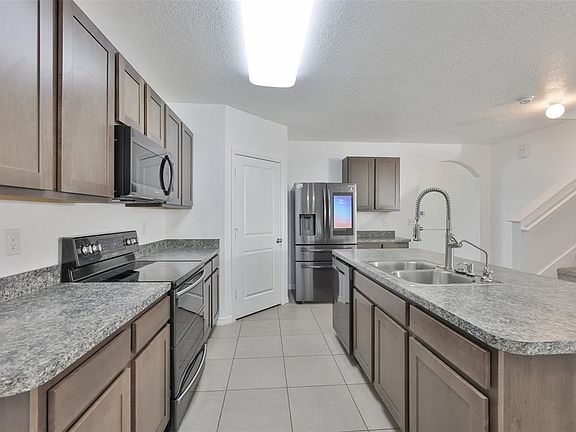 3rd image of 5461 MAGDALENE WAY