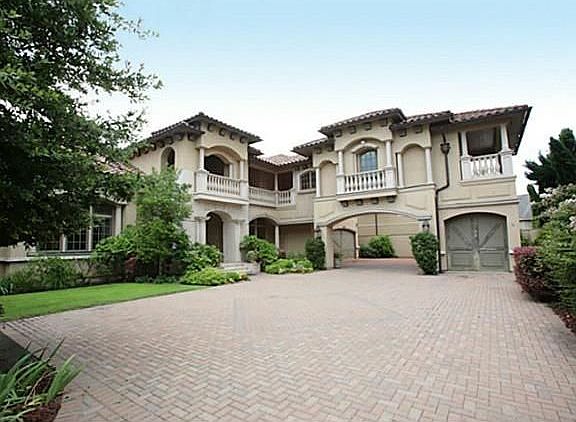 2nd image of 9925 Lakeway Ct