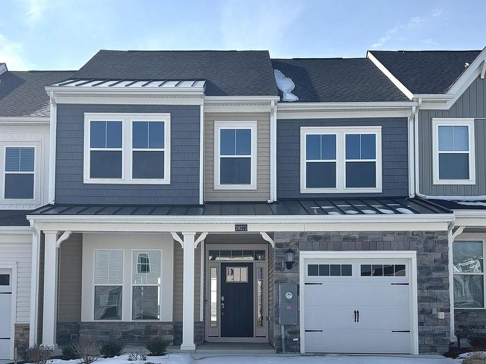 1st image of 29271 Oxford Dr