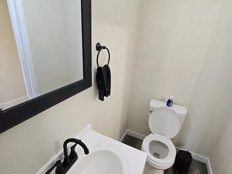 1541 Cedar Ave — Photo 6