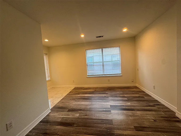 11927 Mule Springs Dr — Photo 15