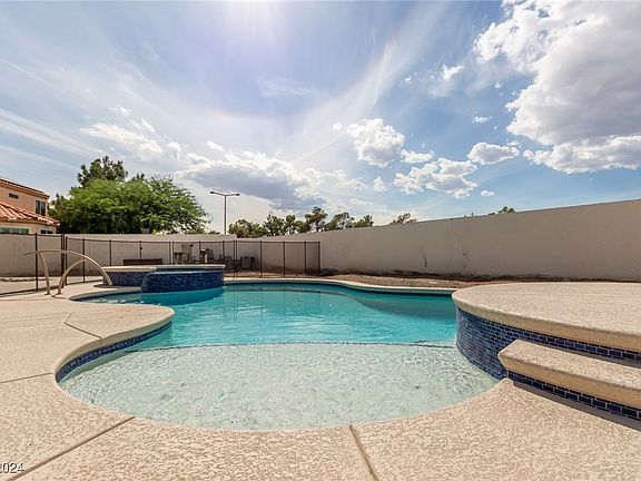 3rd image of 8448 Bay Point Dr