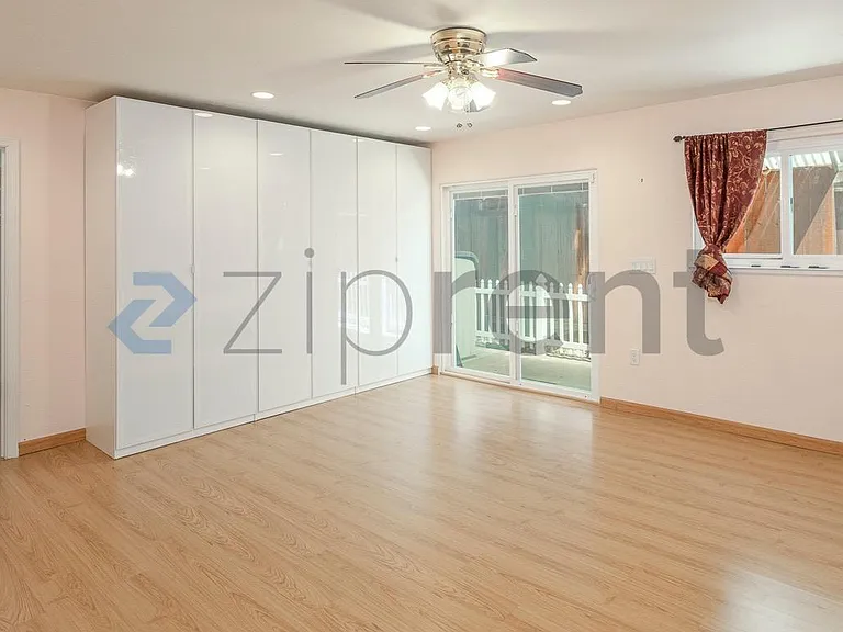 2330 Olive Ave — Photo 15