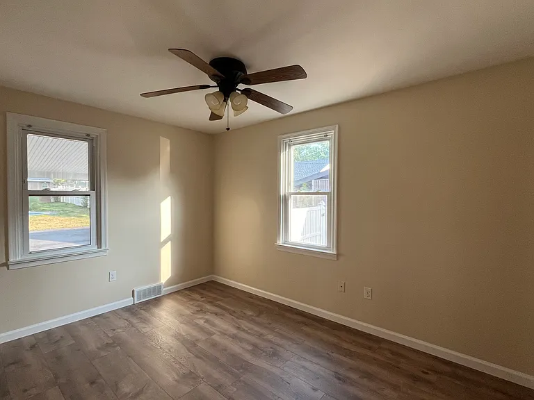 27 Woodland Rd — Photo 18
