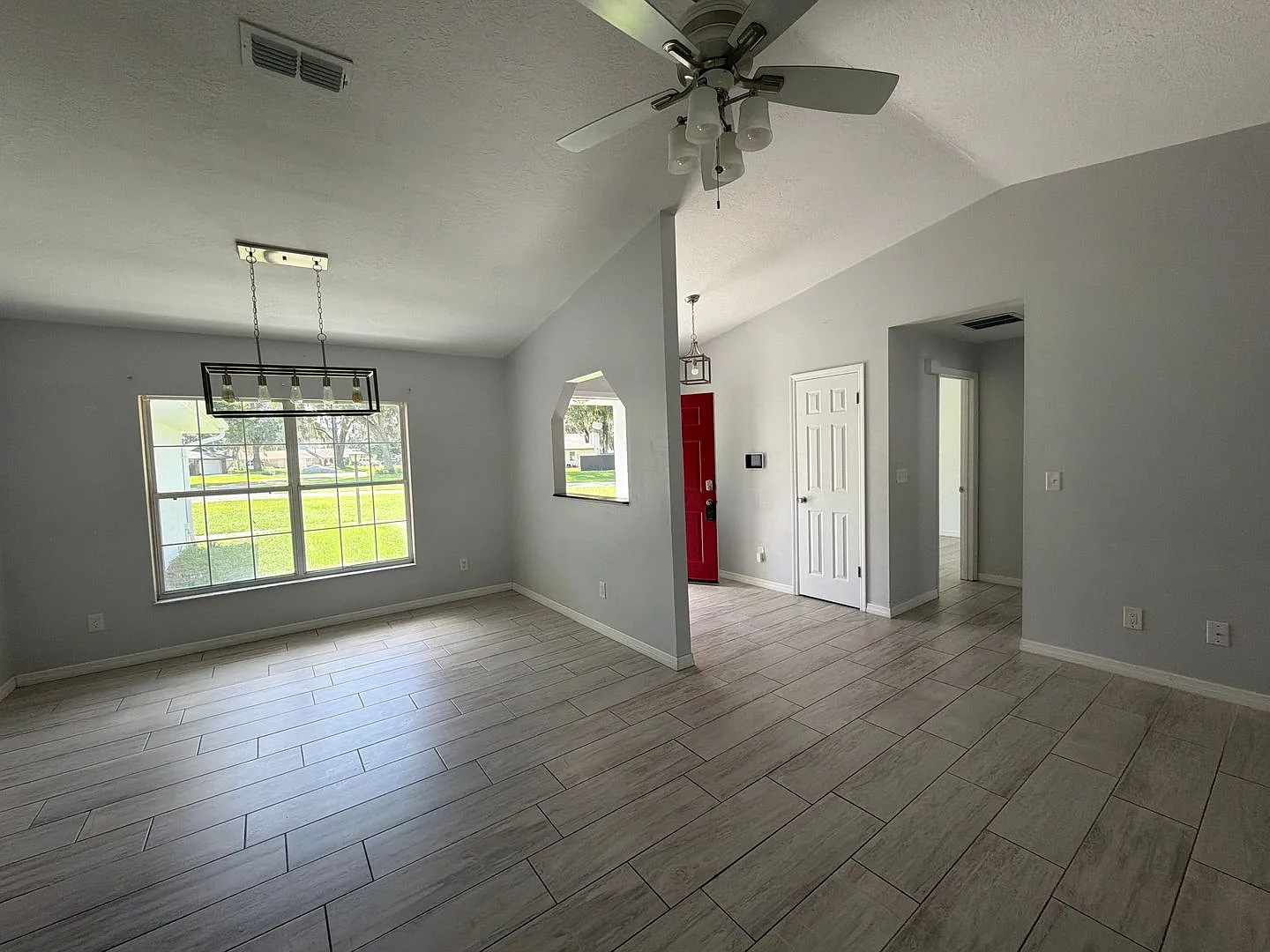 Charmingly remodeled with fenced in yard! — Photo 4