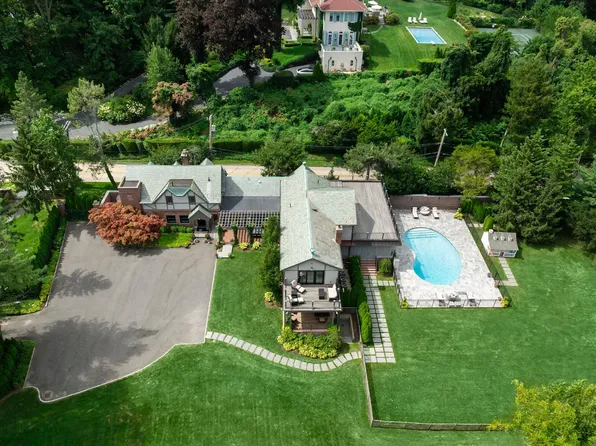 500 Centre Island Road, Centre Island, NY 11771