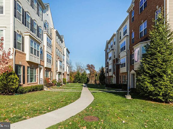 3rd image of 6151 Aster Haven Cir