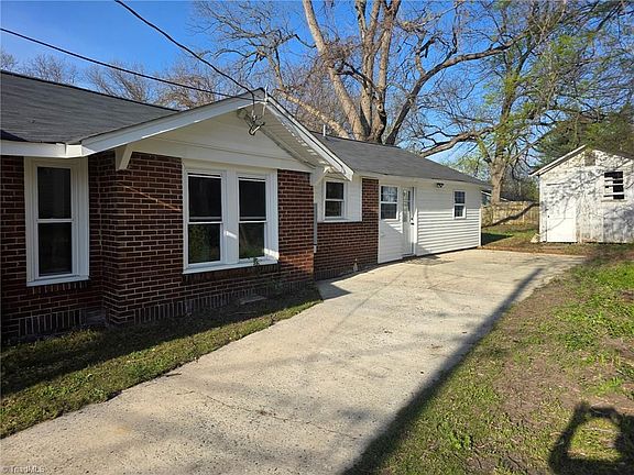 4th image of 307 Worrell St