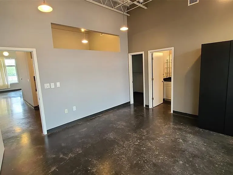 2401 E 6th St #6094 — Photo 20