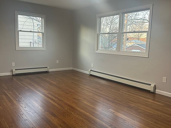 4th image of 158 Penn Ave #2