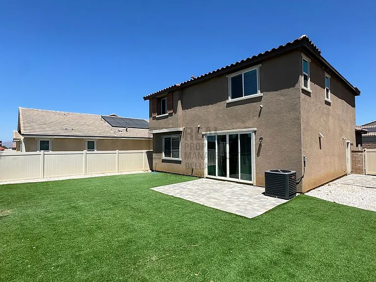 2807 Moonshimmer St — Photo 45