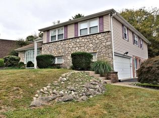 212 Barclay Cir, Cheltenham, PA 19012