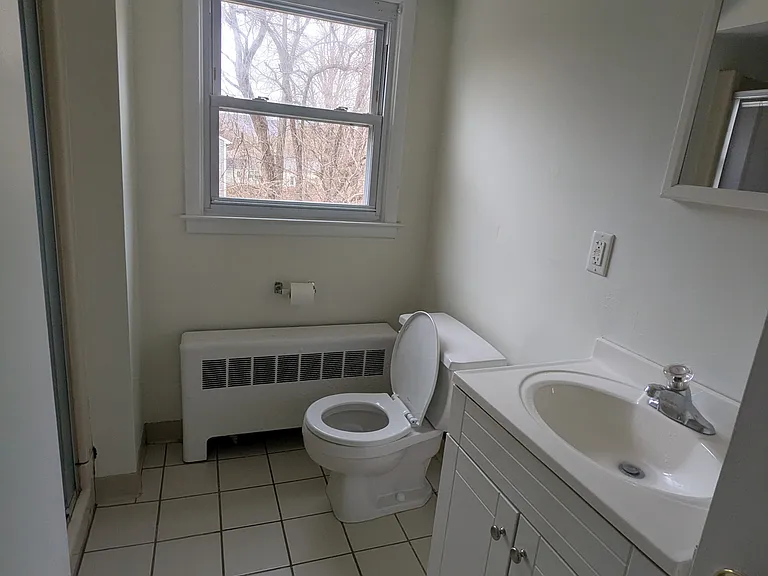 Second Floor Full Bathroom