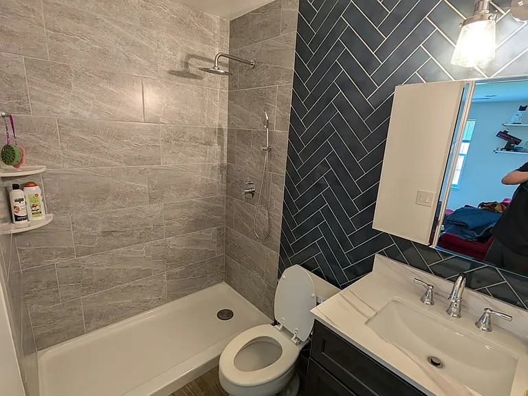 1st floor bathroom (renovated)
