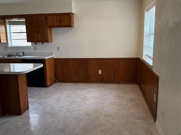 3002 Stanford St #B, Greenville, TX 75401