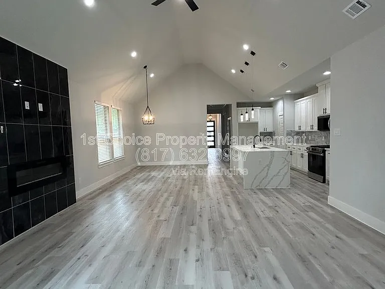 1609 Sharon St — Photo 11