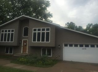 2070 Flanders Rd, North Saint Paul, MN 55109